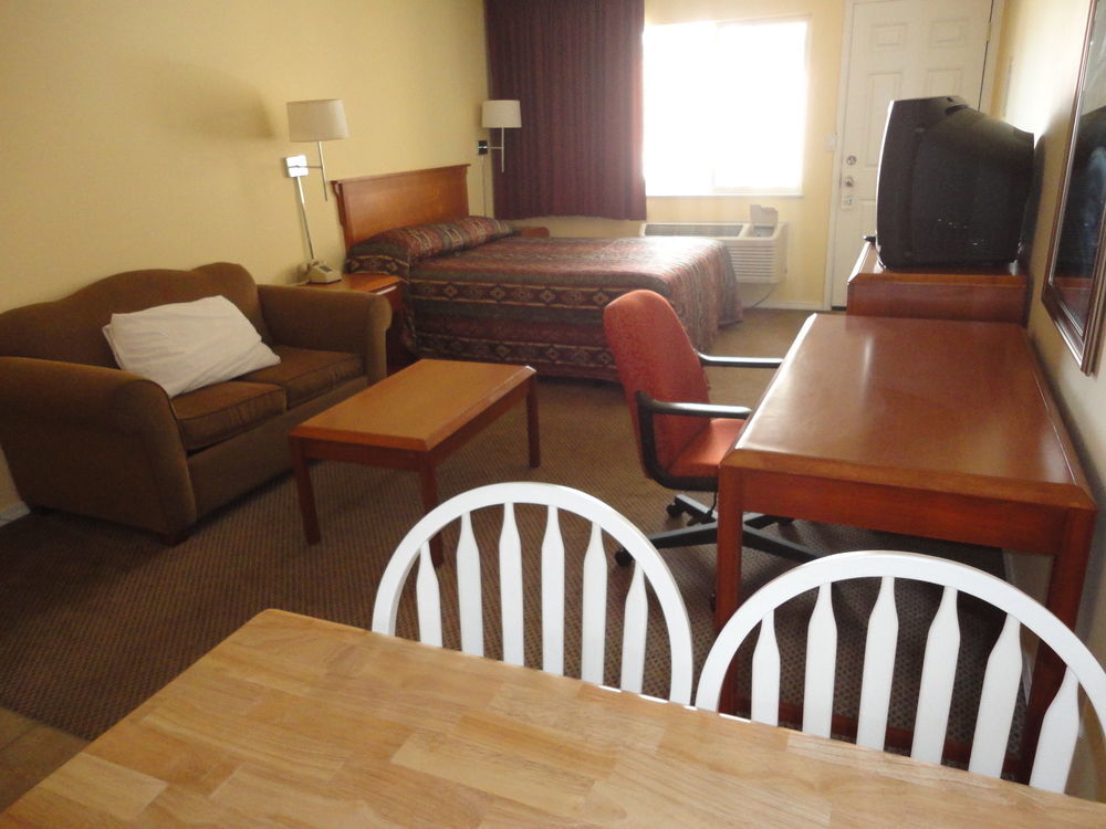 Sahara Courtyard Inn פנטיקטון מראה חיצוני תמונה